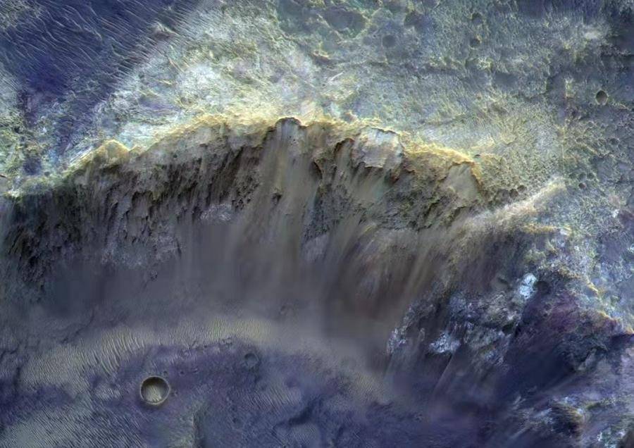 成像|俄罗斯航天集团发布火星表面环形山照片
