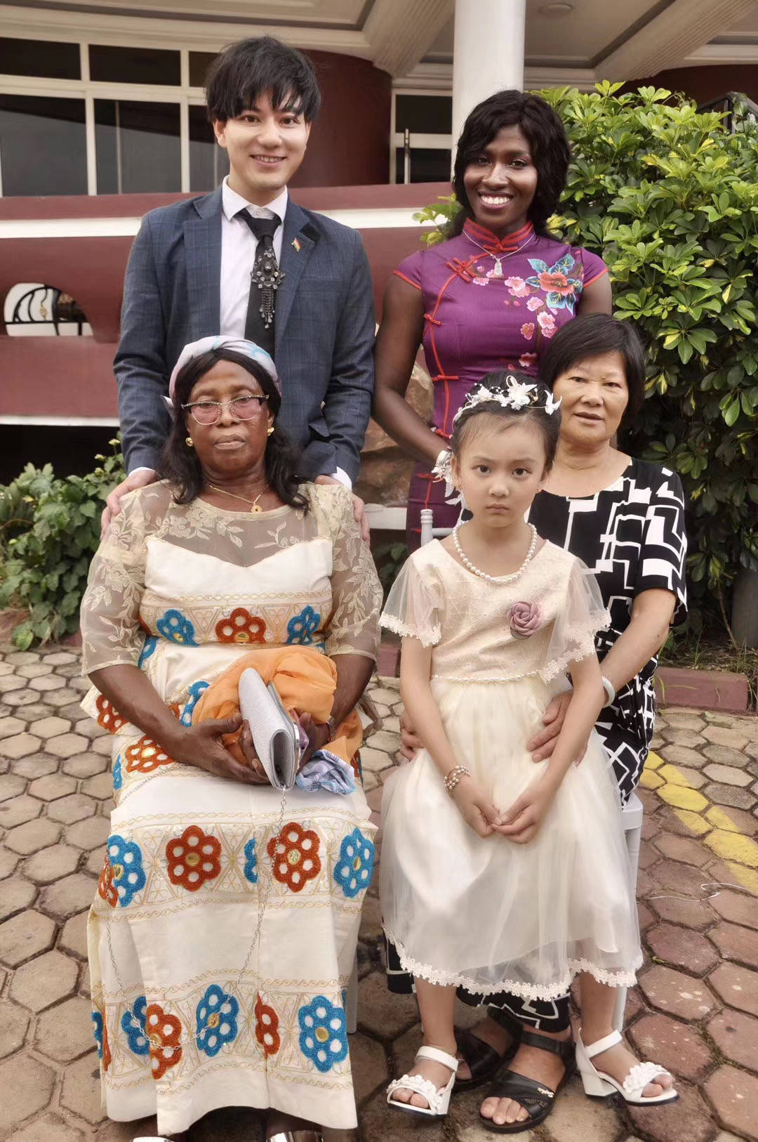 加纳女歌手打非洲鼓唱潮剧过混搭春节:中国是我的童话故事_米兰