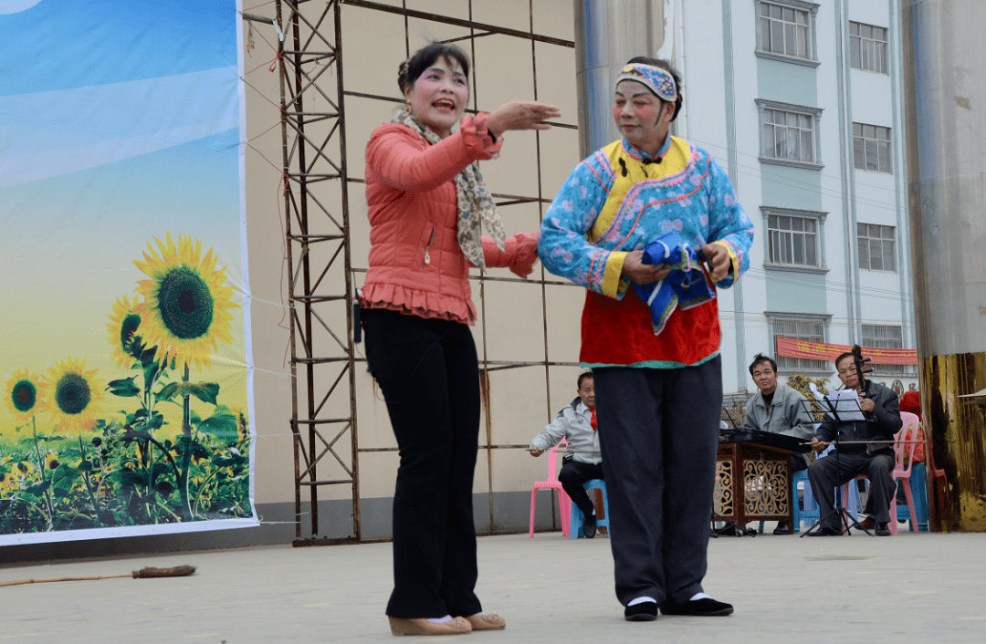 师公戏是广西地方戏曲剧种之一,它源于傩祭古俗,民间俗称唱师,跳师