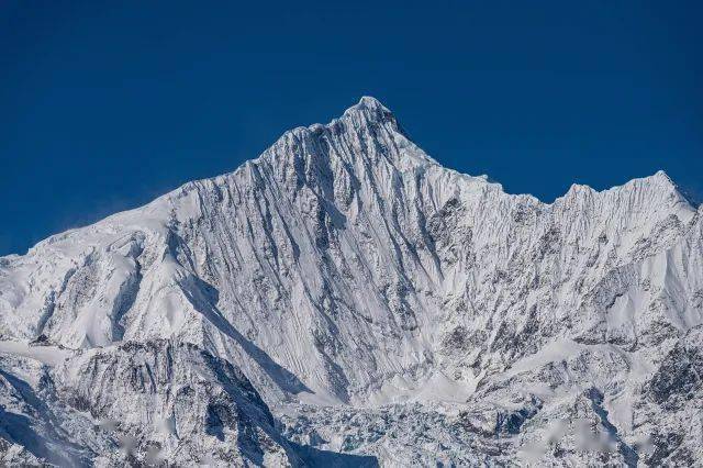 为了拍日照金山，我蹲守了六天五夜