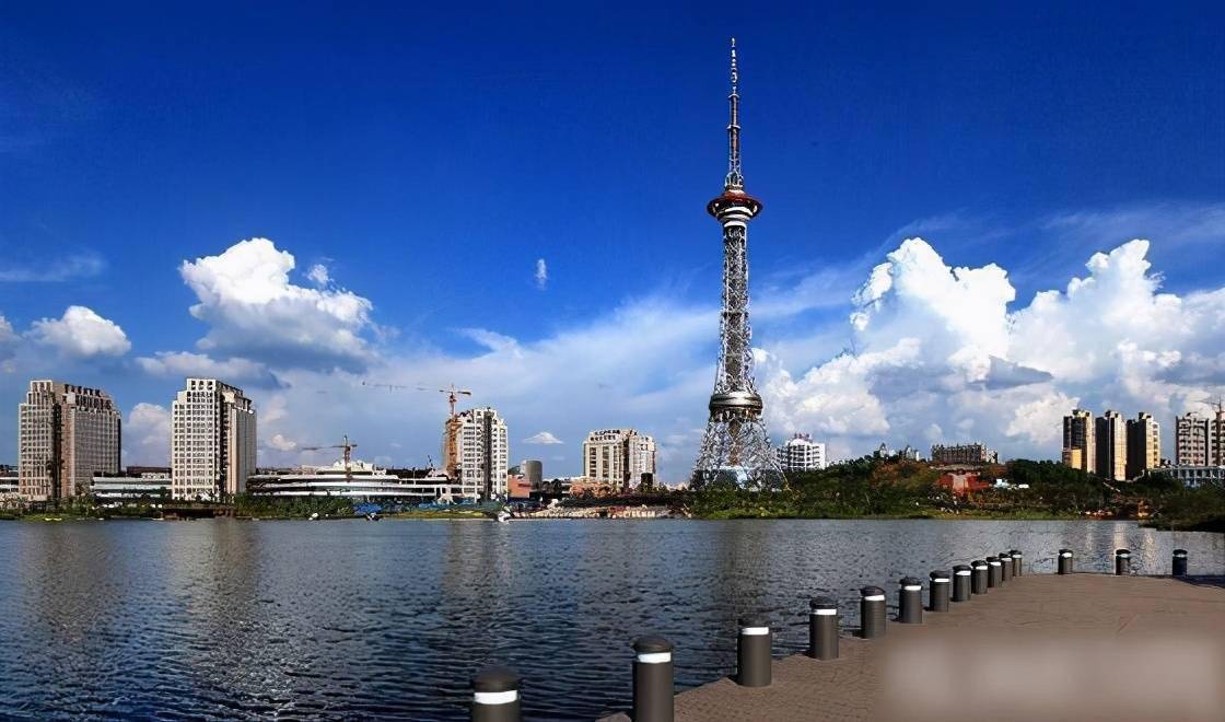 而今迈步从头越,2007年12月1日,长沙,株洲,湘潭城市群获批为全国两型