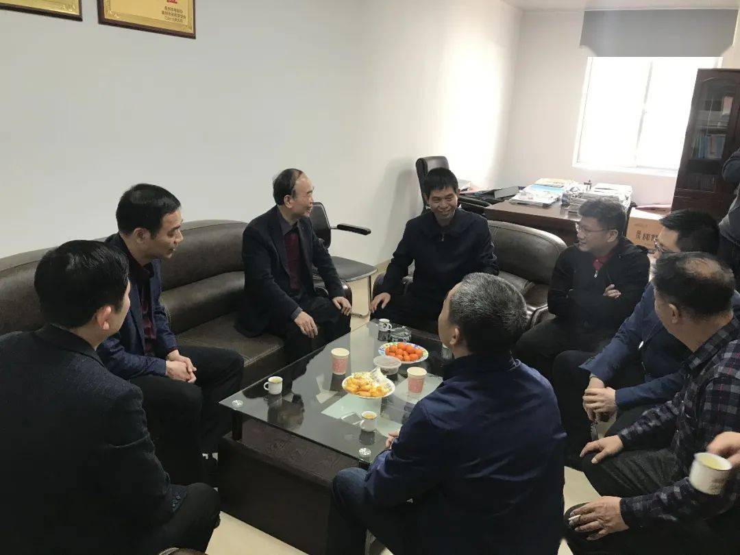 新春传祝福市领导吴忠刘走访涉老组织