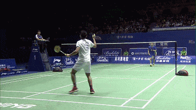 电大向您推荐之羽毛球滑板吊球得分利器轻松掌握欺骗对手于无形之中