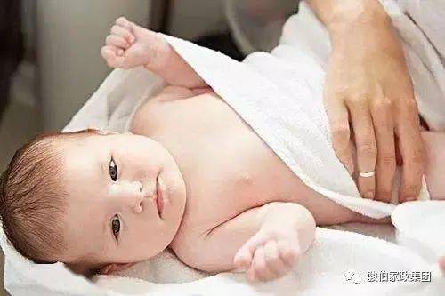 新生婴儿怎么包裹图解 470062a7da4b400f93d0a4cd7637fb13.jpeg