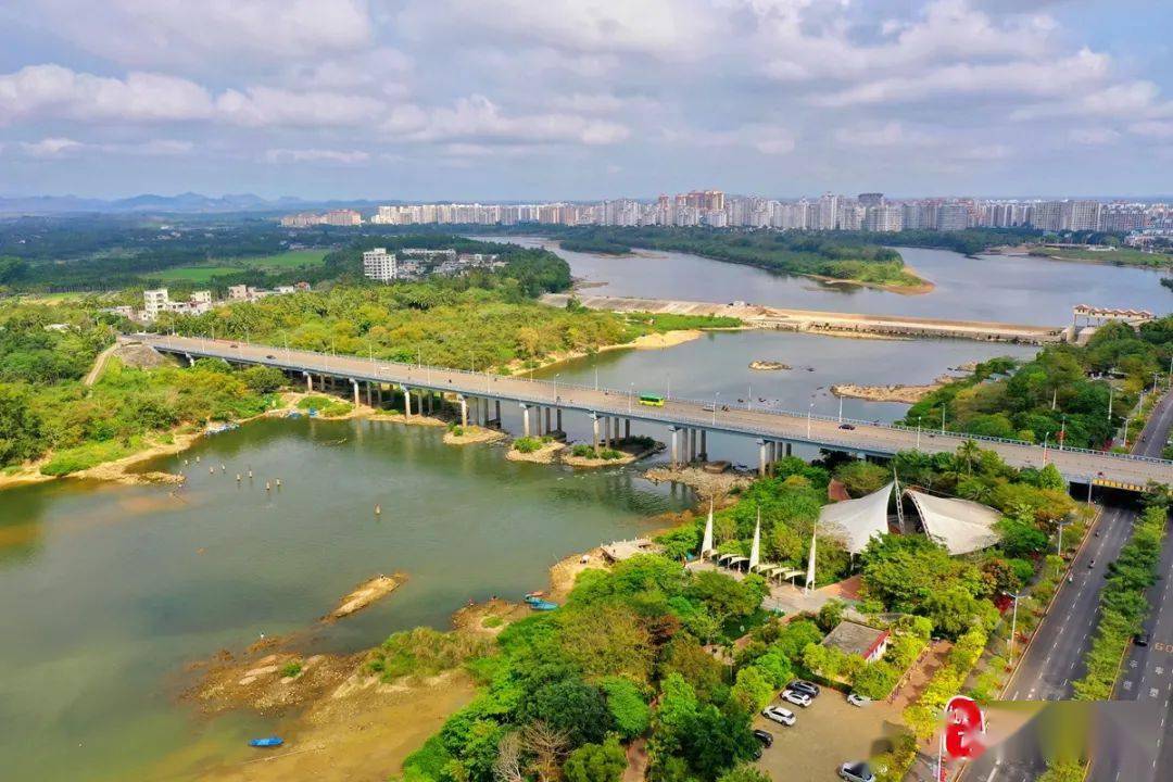 图说琼海从高空俯瞰嘉积大桥