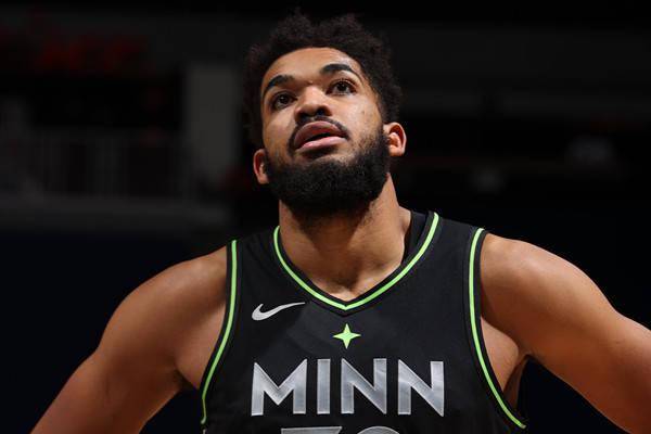 近日,森林狼炒掉了主教练莱恩-桑德斯.