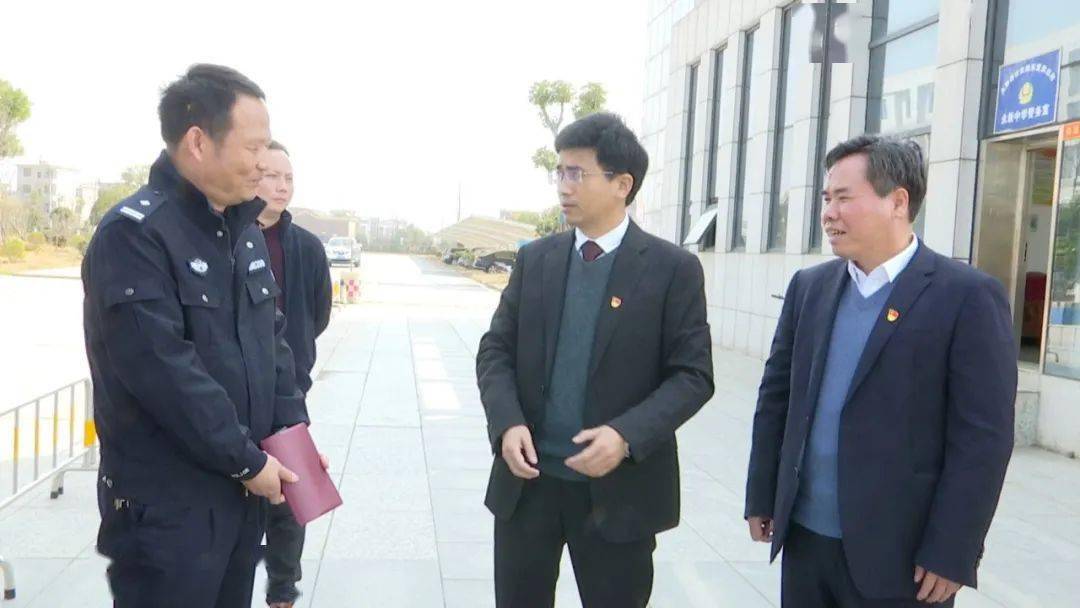 古秋云召开永新中学项目建设现场调度会