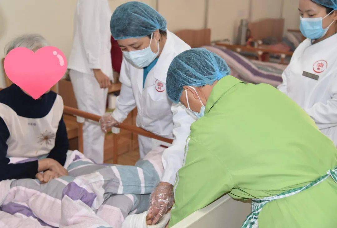 不仅如此,余梅芳积极推陈出新,着眼于老年人的急切