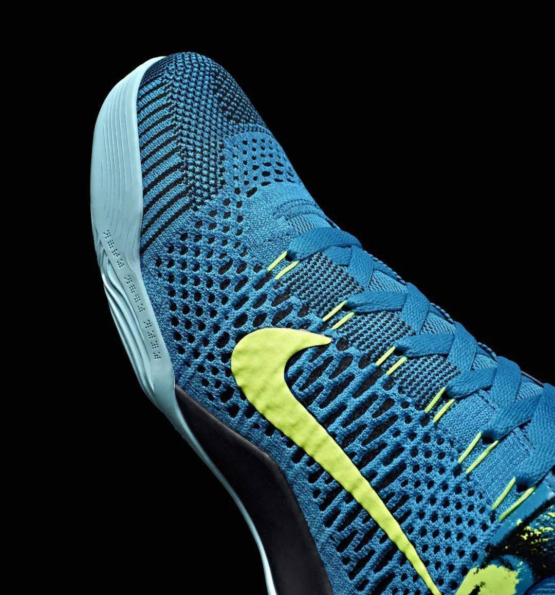 科技,后跟与前掌外侧的碳板(一共三块碳板),内嵌lunarlon中底鞋垫