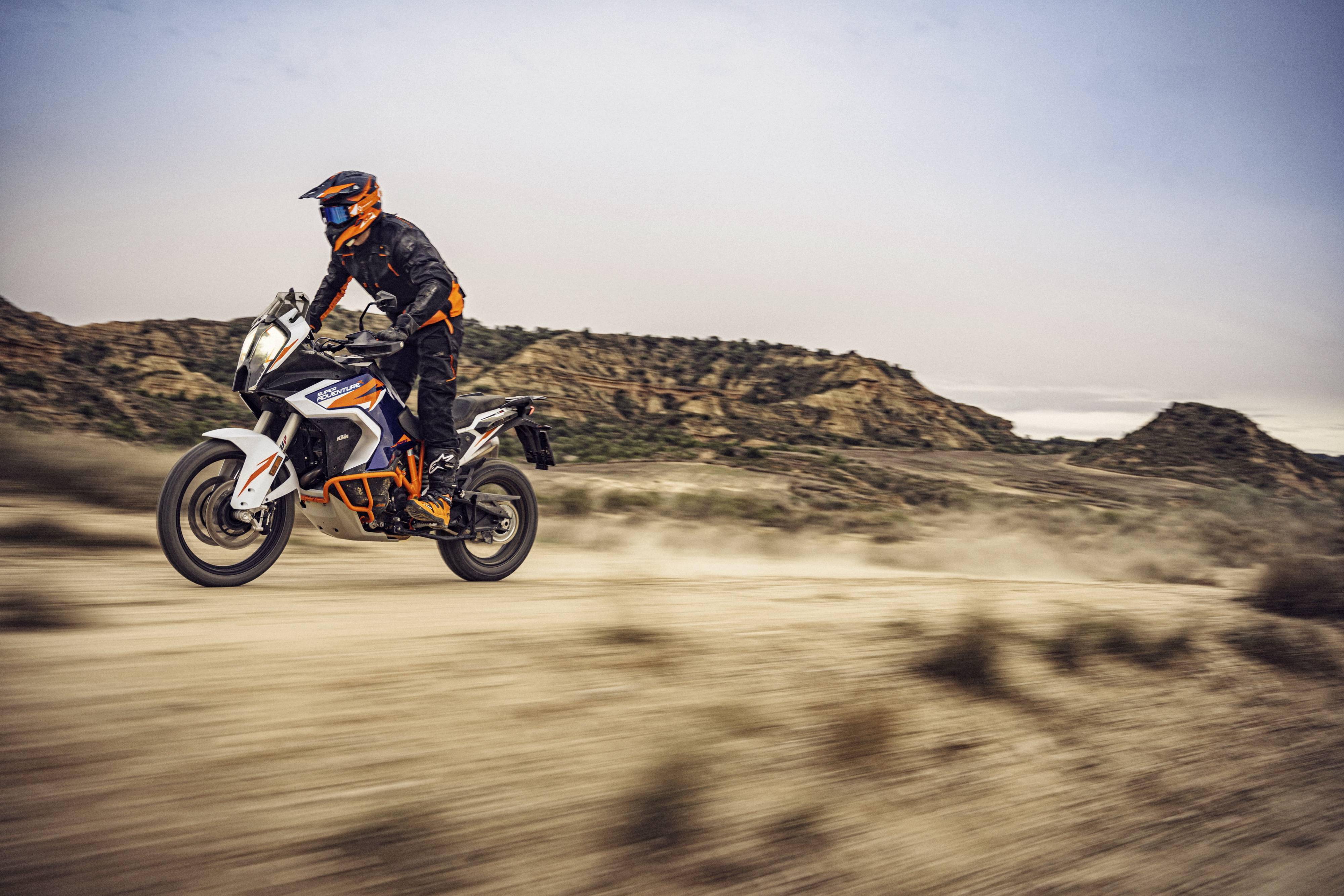 户外图集ktm追加推出1290superadvr