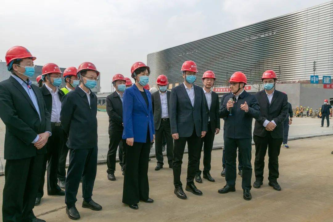 陈刚在四川调研工会工作时指出 推动工会改革创新向纵