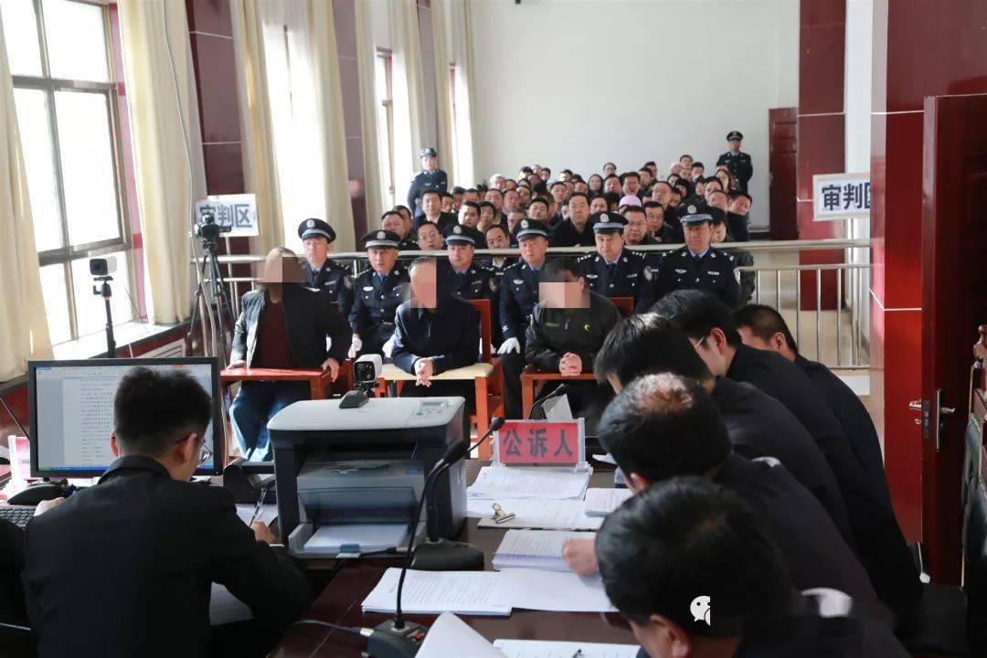 基本案情:被告人白彦福在任临夏市公安局副局长分管治安大队,巡警大队