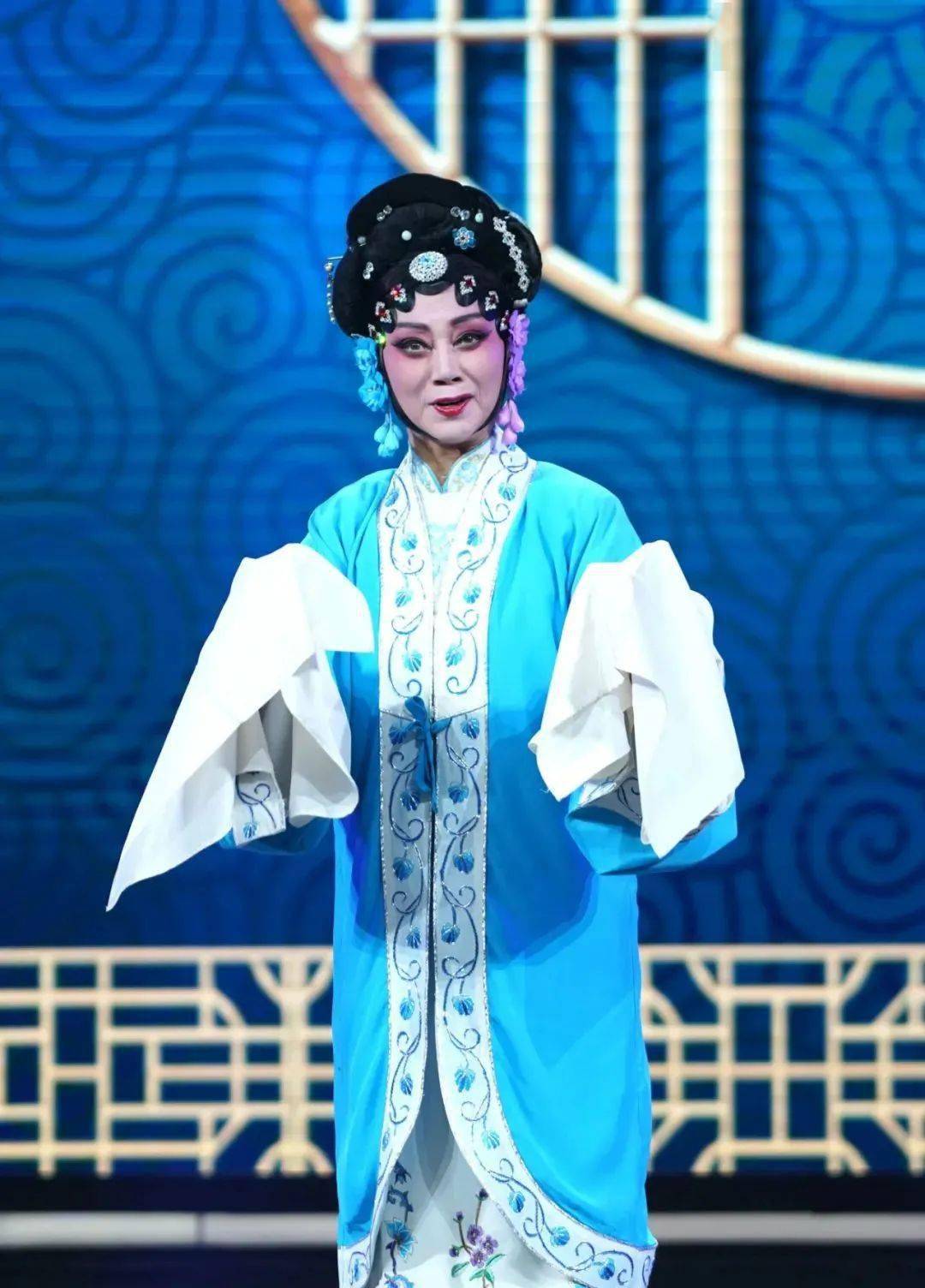 楚剧《双玉蝉》 彭青莲汉剧《状元媒》 胡和颜湖北省委省政府为繁荣