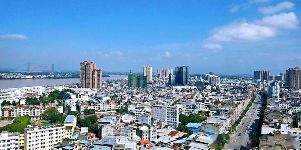 平南县2021总人口_2021年的平南县中学(3)