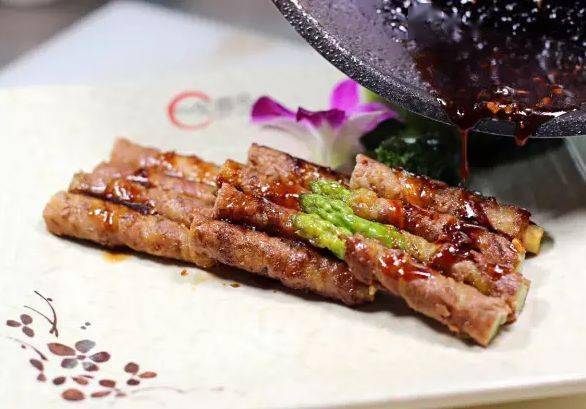 在家怎么做牛肉卷 27153ac23bbf4754bb2144942bb28851.jpeg