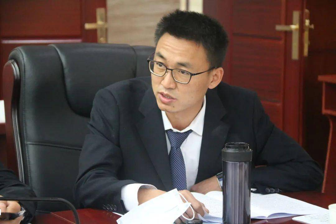 分组讨论认真记录认真聆听州委常委,泸水市委书记陈锐作讲话第一次