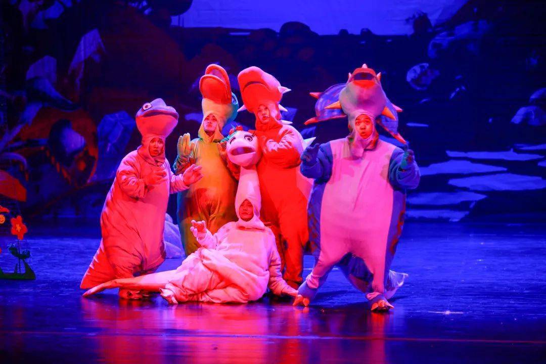 今日精彩儿童剧我不是霸王龙