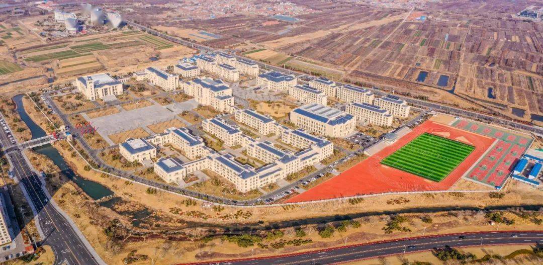 荣成三中新校舍正式启用