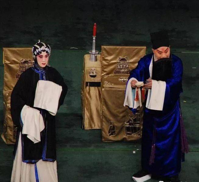 【大众剧院】 曲剧《拉荆笆》牛兰香等主演 看哭了