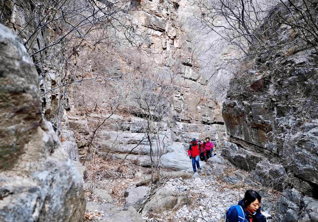 徒步戶外36白湖溝61尋覓峽谷陳家墳張良洞鞍子溝東港村一日徒步登山