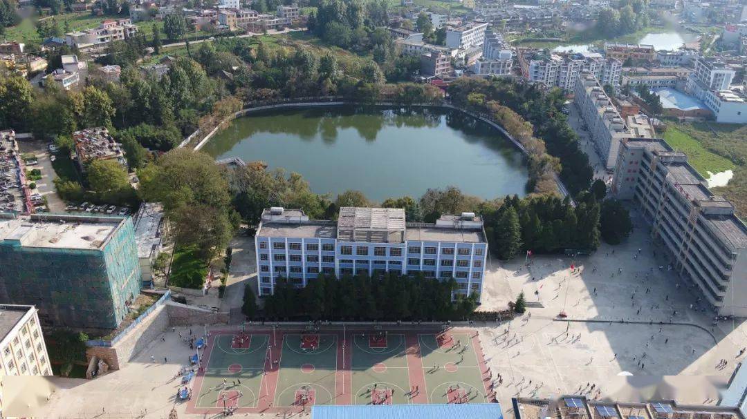 你好,我叫宣威!这是我的最新简历!