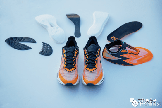 稳定性强的碳板跑鞋 f1c9ae1228044b33a2b115dbf97f35bf.png