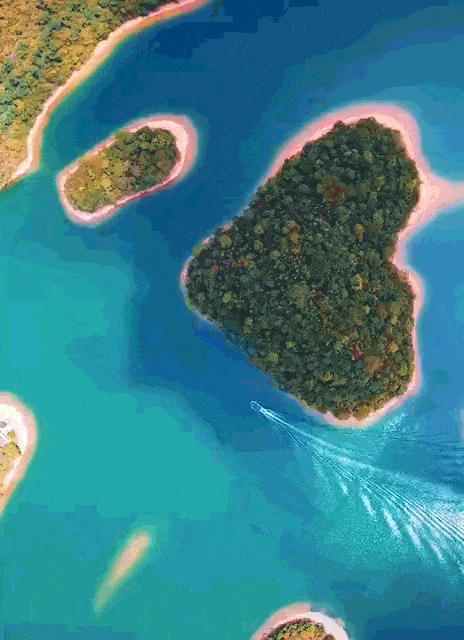 庐山西海心形岛屿图片