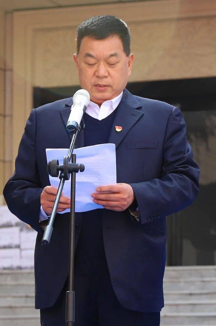 条例》进行了表态发言;市委宣传部常务副部长冯伟东对活动进行安排部