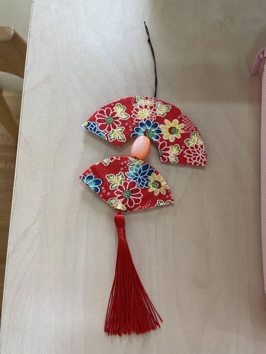 侬好61嘉园|福蕴社区手工达人教你制作中国风扇形布艺吊坠挂件