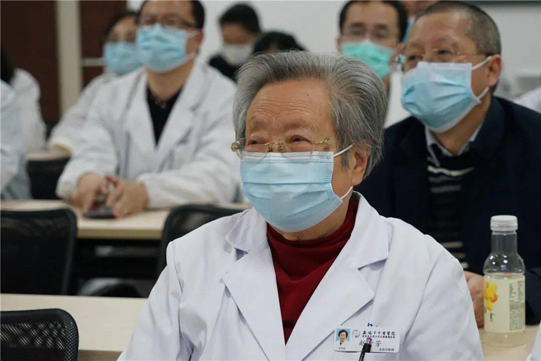 耕耘杏林五十余载,赵景芳创立的"赵氏微调平衡治癌法"已经享誉国内外