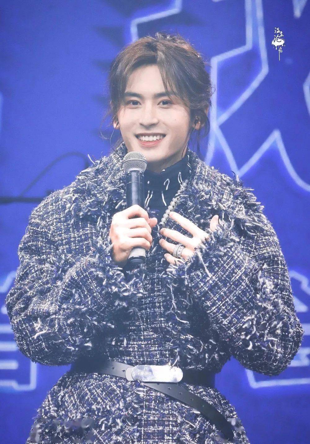 《山河令》是怎么做到龟速更新,光速升温的?_张哲瀚