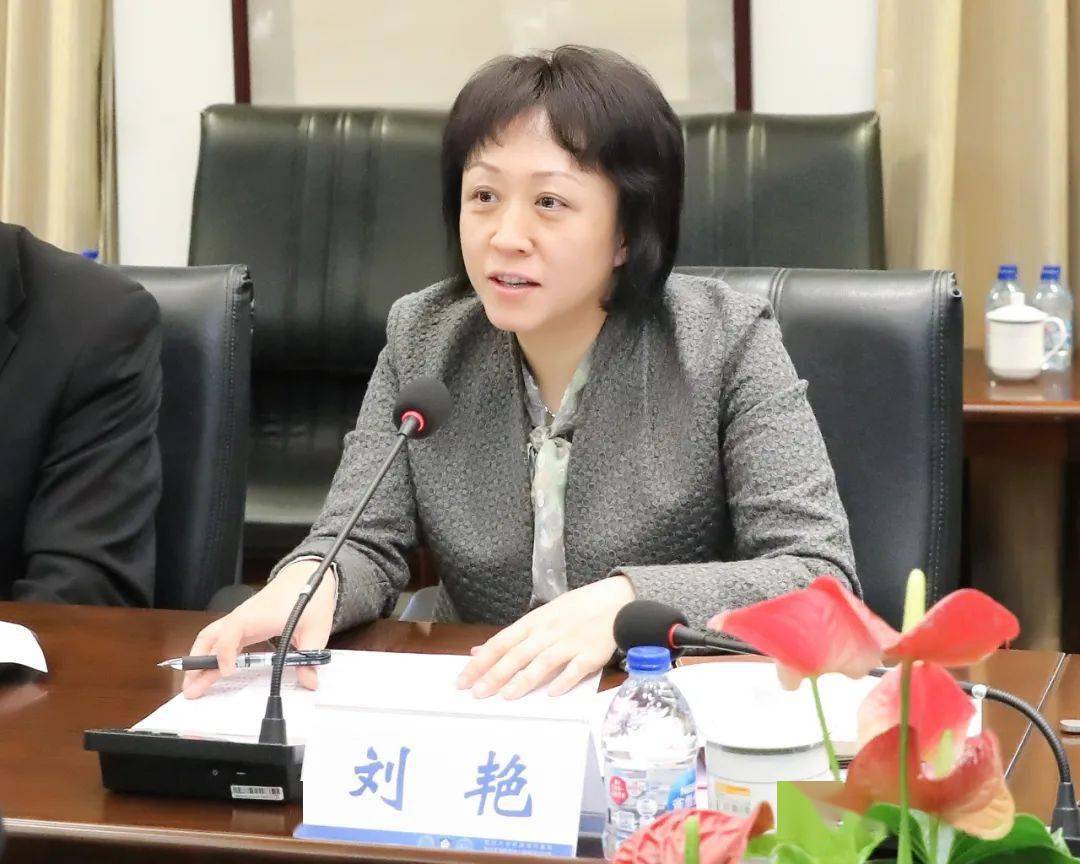 闵行区召开公立医院党建工作指导委员会会议