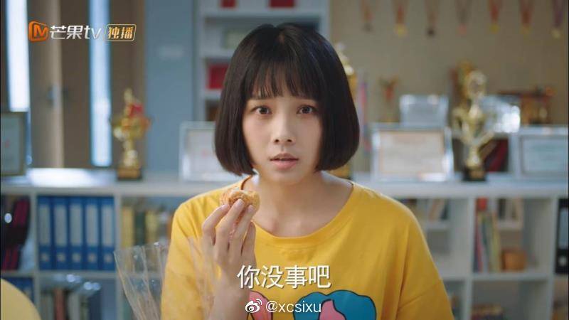 其实鲁照华不仅演校园偶像剧轻车熟路,电视剧《热爱》和《山海情》的