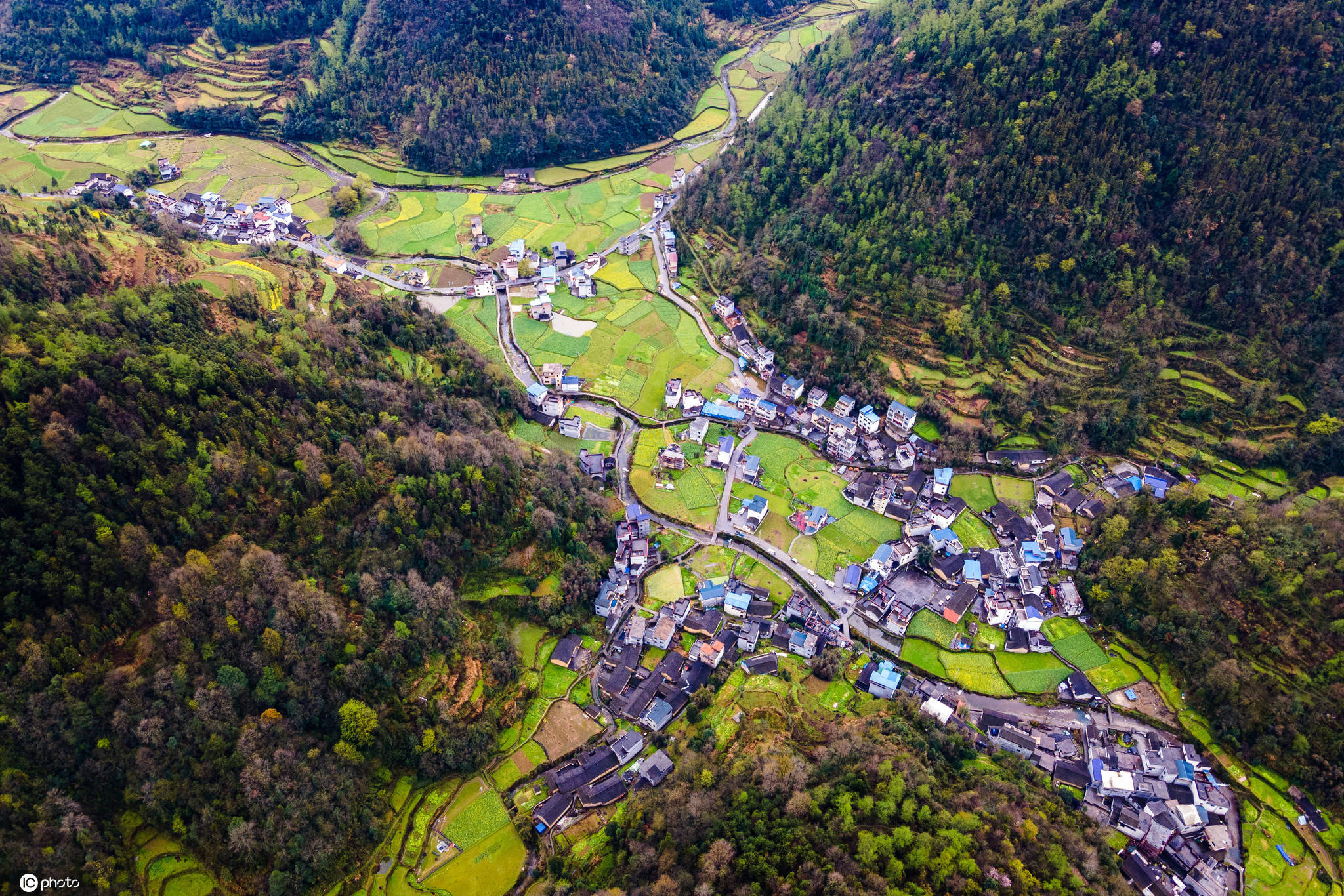 湖南湘西:春到乡村 景如画_凤凰县