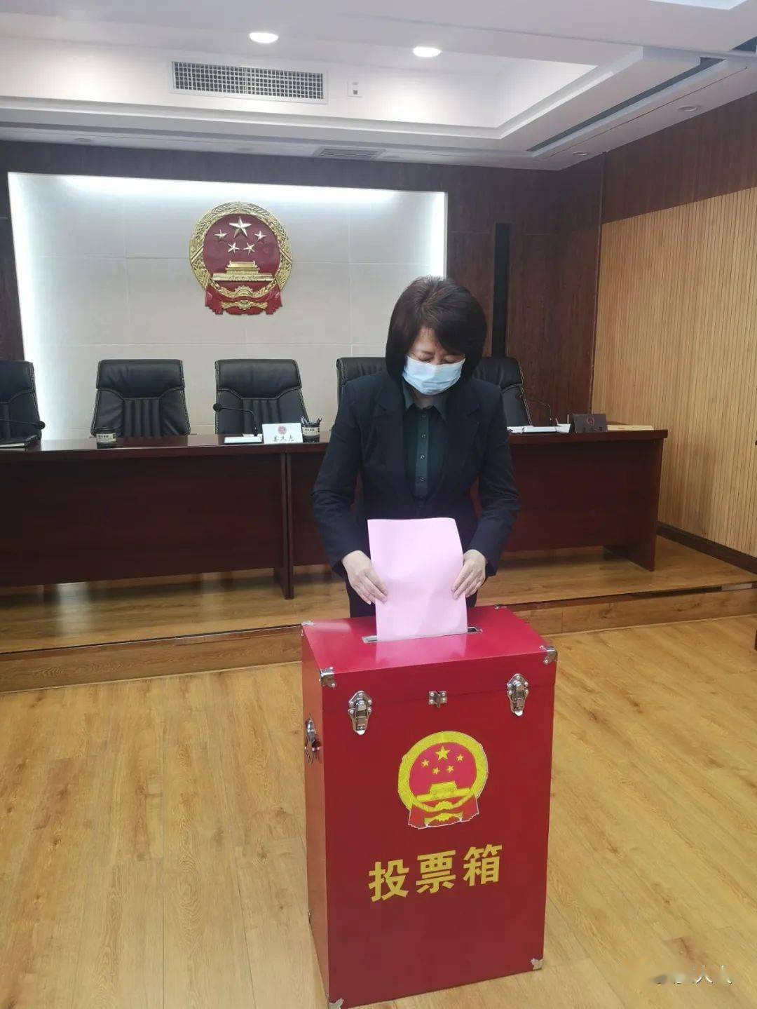 会上投票补选:张跃文,田志学,董双清,王玉强,韩殿龙为绥化市第四届