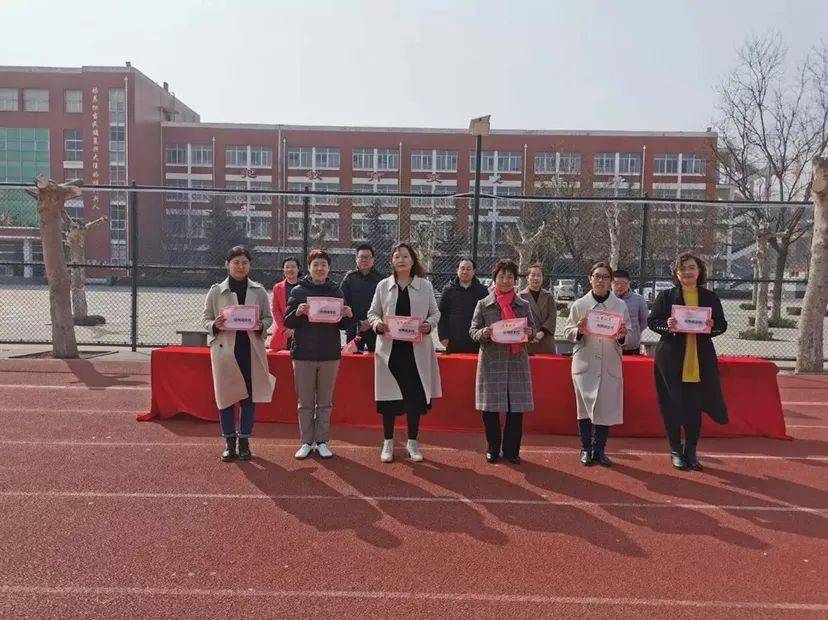 不负韶华只争朝夕圣井学区中心小学举行2021年春季开学典礼