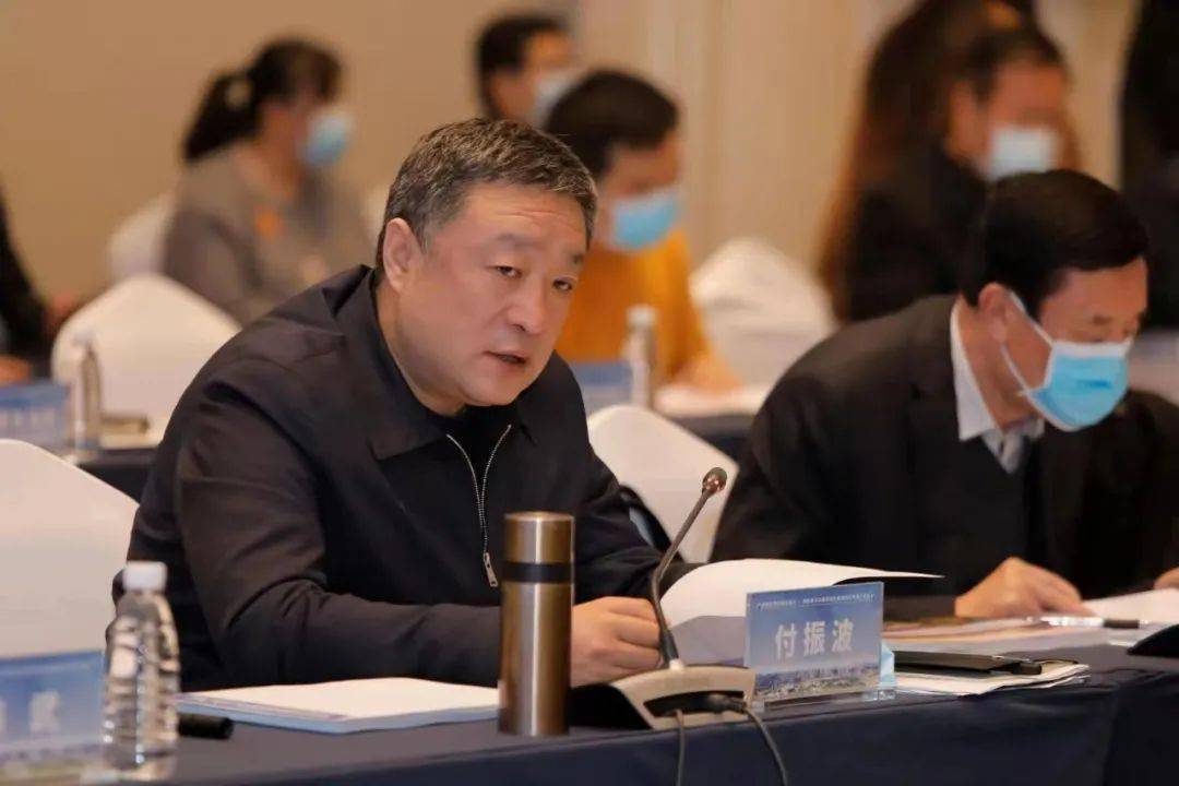市委常委,常务副市长付振波陪同调研并出席答疑会,市直相关部门主要