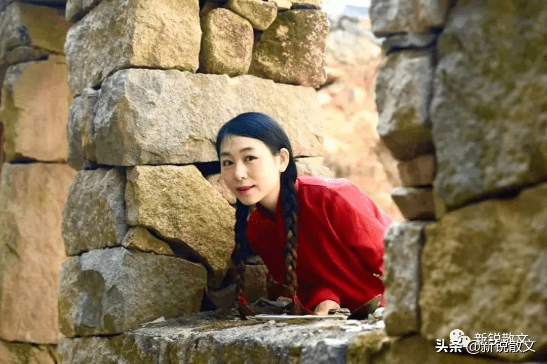 wps下一页:在这个杏花雪白的春天,我相信了神女也会死去