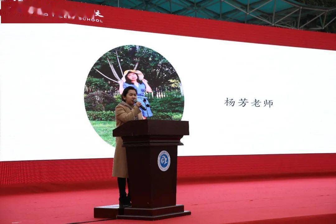 百舸争流千帆竞奋勇争先正当时