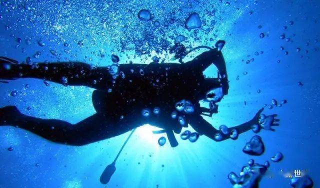 你以为你真的会呼吸吗？——潜水时各种呼吸方式的使用时机及动作要领