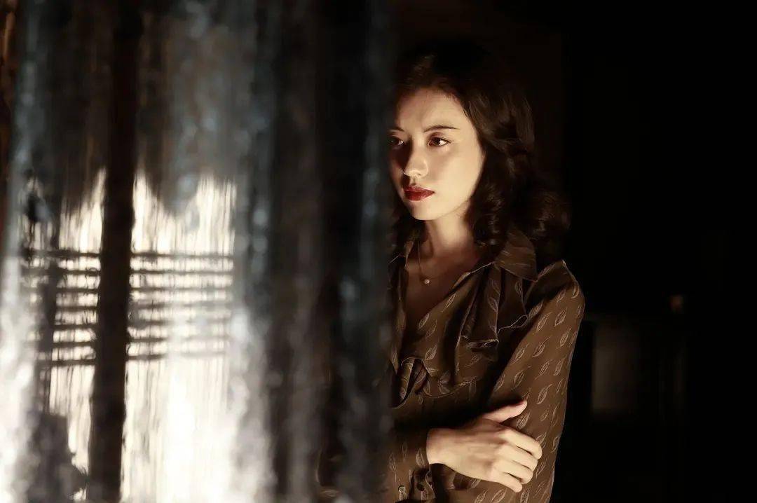 绿灯侠女主照片 48542c7783e84ff8878eaaf89a960778.jpeg