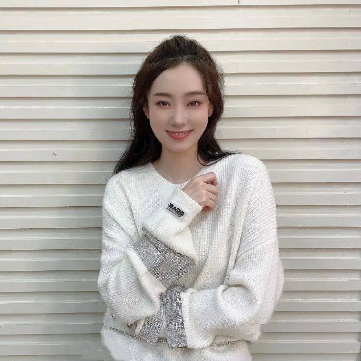 微信头像张真源张小斐