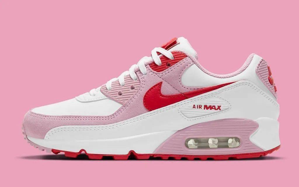 总结一下,这双ambush dunk是真正考验穿搭,气质的女王级鞋款.