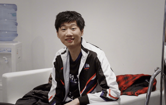 鉴于宁王今天的表现,很多网友赛后也表示,求宁王转行做解说吧.