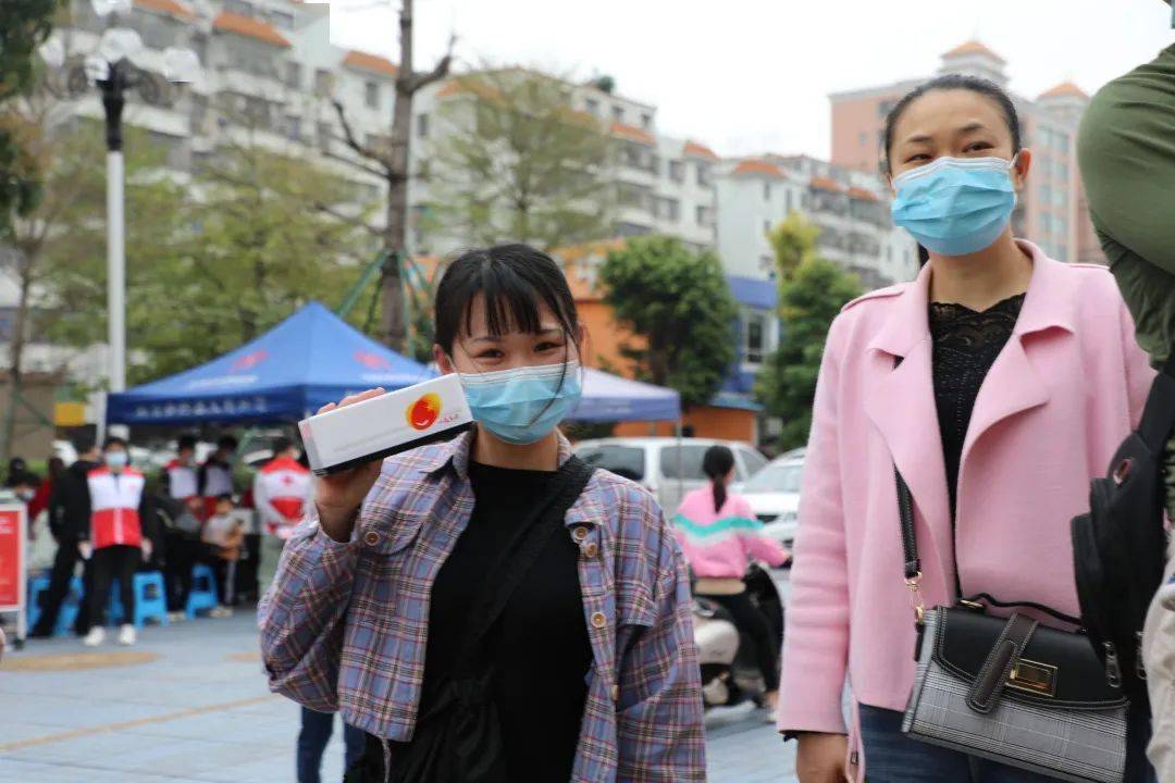 验体跃踊问发极积听聆真认本次活动由红十字会救护培训经验丰富的余煜