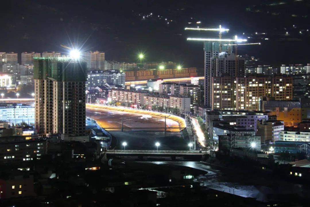 找一种色彩和岷县热恋