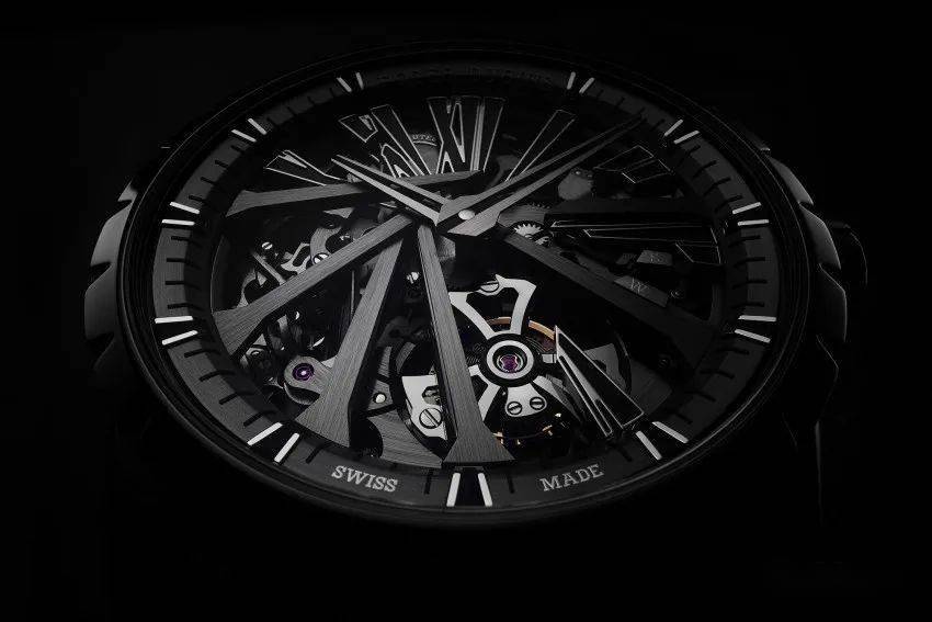 Roger Dubuis �޽ܶű˽��Ķ��˵Ļ��罻����