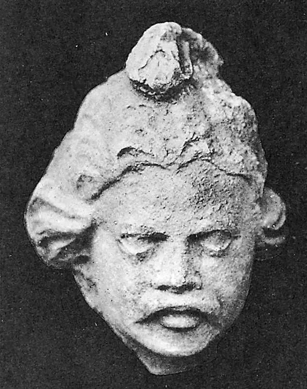 唐军灭西突厥后,吐火罗的突厥王朝向唐称臣,唐置月氏都督府于此.