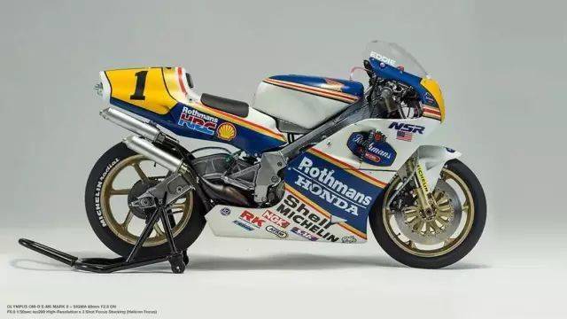 他把本田的传奇nsr500摩托车缩小了24倍!