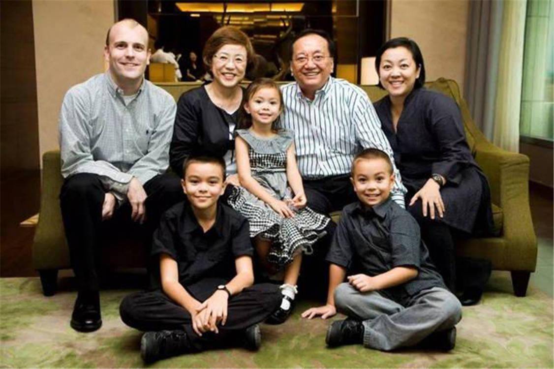 2个儿子年入过亿女儿名校毕业这位妈妈如何养出优秀的孩子
